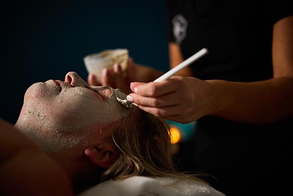 Person lying down having a sublime facial